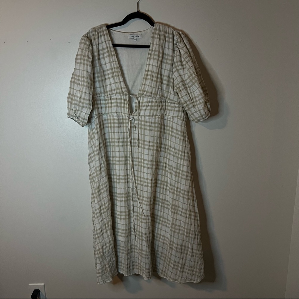 Yellow & white puff sleeve tie midi dress